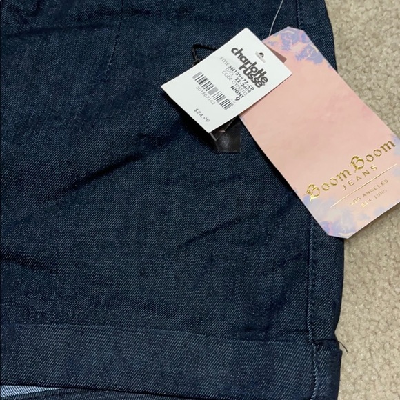 Shorts - Picture 4 of 4